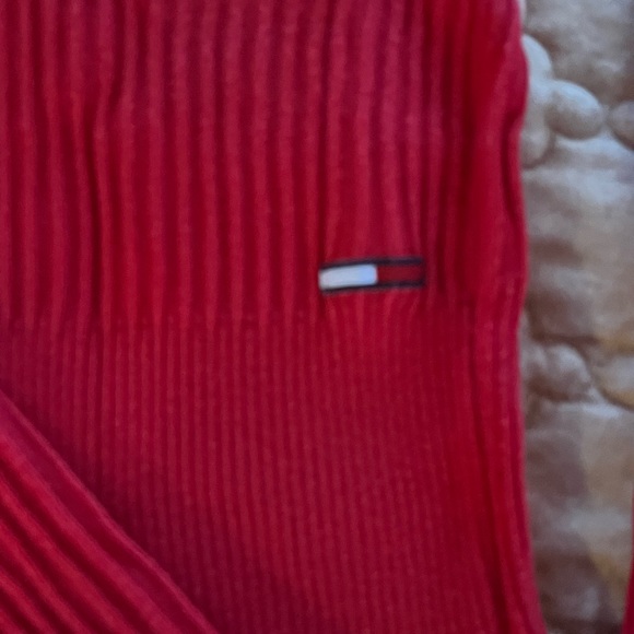 Tommy Hilfiger sweater. S - Picture 3 of 4